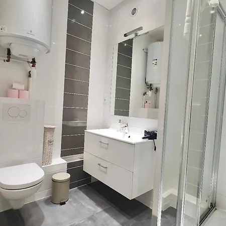 1-bedroom - 15m Appartement *